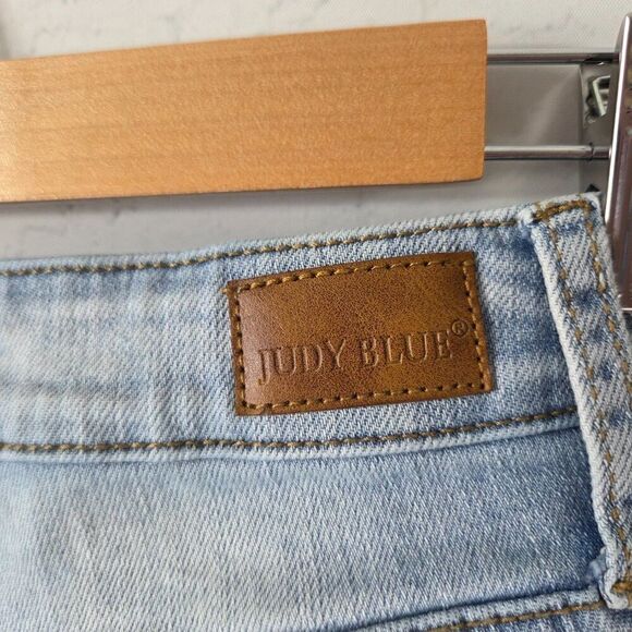 Judy Blue Boyfriend Fit Jeans Size 3 / 26 Waist Light Wash Distressed Stretch - Picture 6 of 10